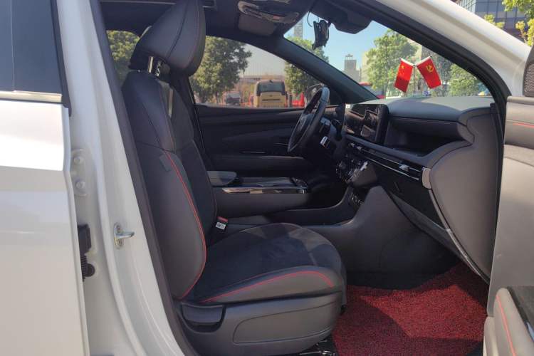 Used Hyundai Tucson 2025 Tucson L 1.5T Elite Edition N-Line Right Front Seat
