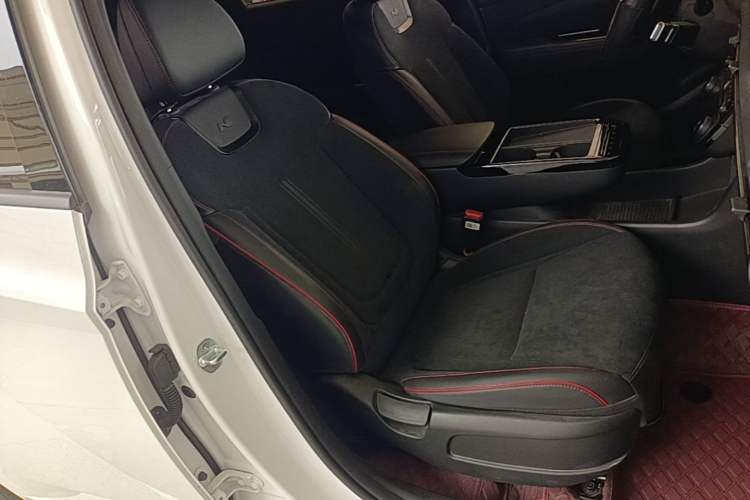 Used Hyundai Tucson 2025 Tucson L 1.5T Elite Edition N-Line Right Front Seat