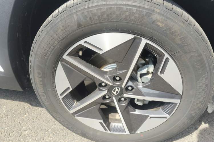 Used Hyundai Tucson 2025 Tucson L 1.5T Prestige Edition Right Front Wheel Hub