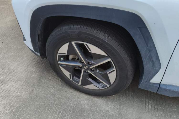 Used Hyundai Tucson 2025 Tucson L 1.5T Elite Edition Right Front Wheel Hub
