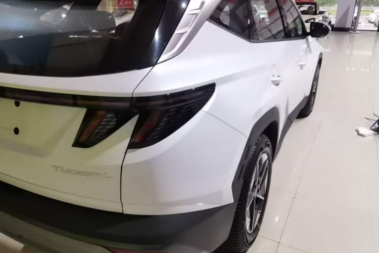 Used Hyundai Tucson 2025 Tucson L 1.5T Prestige Edition Right Rear Taillight