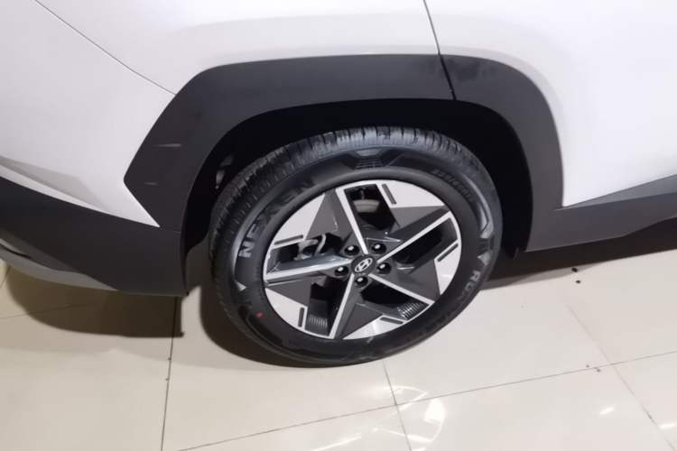 Used Hyundai Tucson 2025 Tucson L 1.5T Prestige Edition Right Rear Wheel Hub