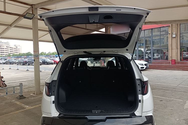 Used Hyundai Tucson 2025 Tucson L 1.5T Elite Edition N-Line Trunk