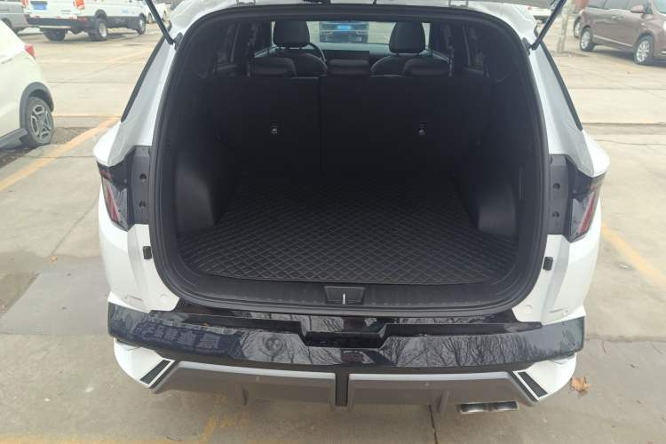 Used Hyundai Tucson 2025 Tucson L 1.5T Elite Edition N-Line Trunk