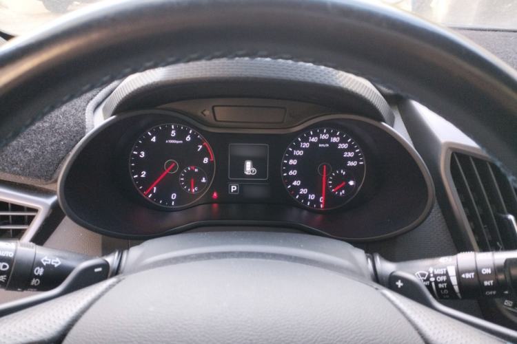 Used Hyundai Veloster 2015 1.6T Automatic Luxury Edition Instrument Cluster