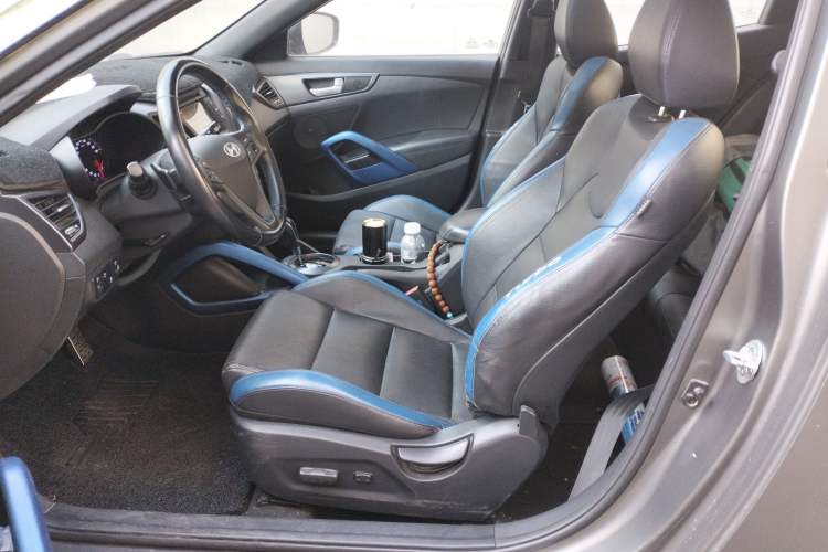 Used Hyundai Veloster 2015 1.6T Automatic Luxury Edition Left Front Seat