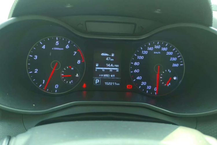Used Hyundai Veloster 2015 1.6T Automatic Prestige Edition Odometer Close Up