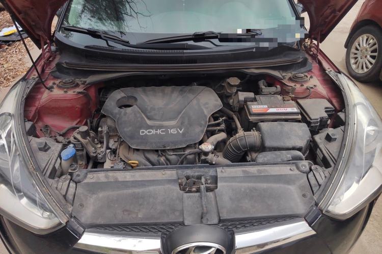 Used Hyundai Veloster 2011 1.6L Automatic Luxury Edition Engine Bay