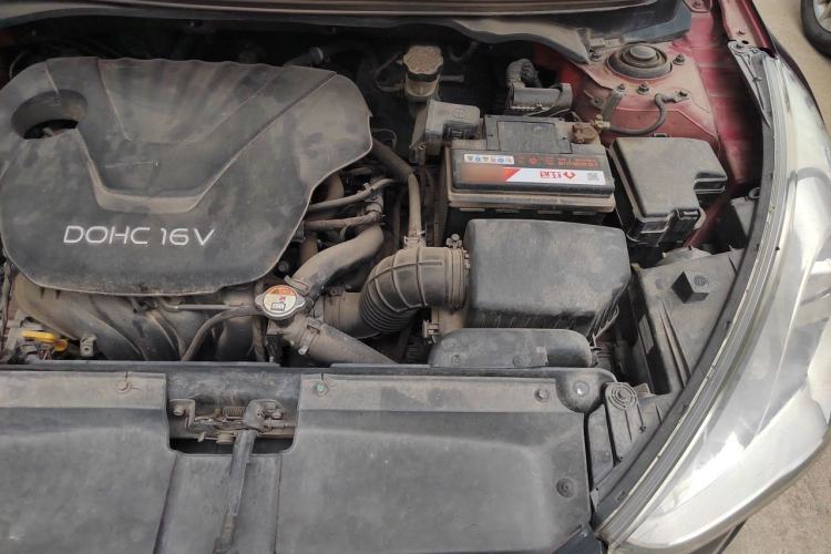 Used Hyundai Veloster 2011 1.6L Automatic Luxury Edition Engine Bay Left