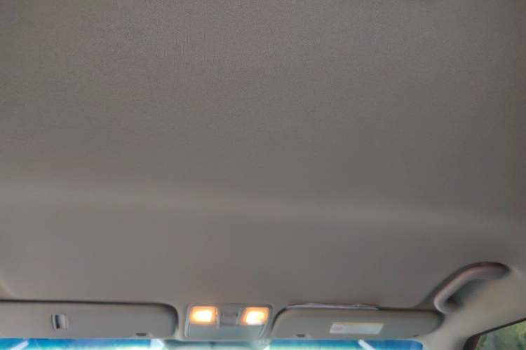 Used Hyundai Veloster 2011 1.6L Automatic Luxury Edition Headliner