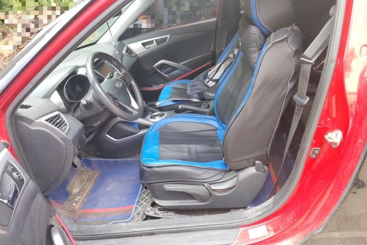 Used Hyundai Veloster 2011 1.6L Automatic Luxury Edition Left Front Seat