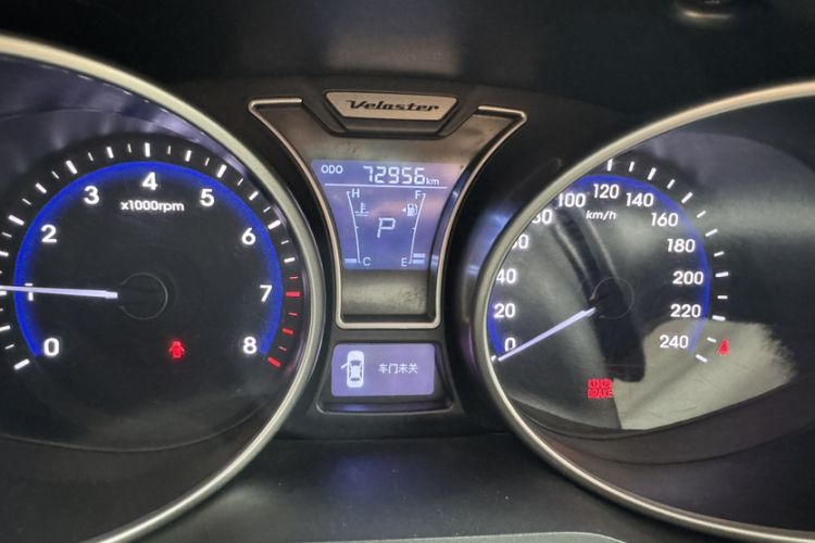 Used Hyundai Veloster 2011 1.6L Automatic Flagship Edition Odometer Close Up