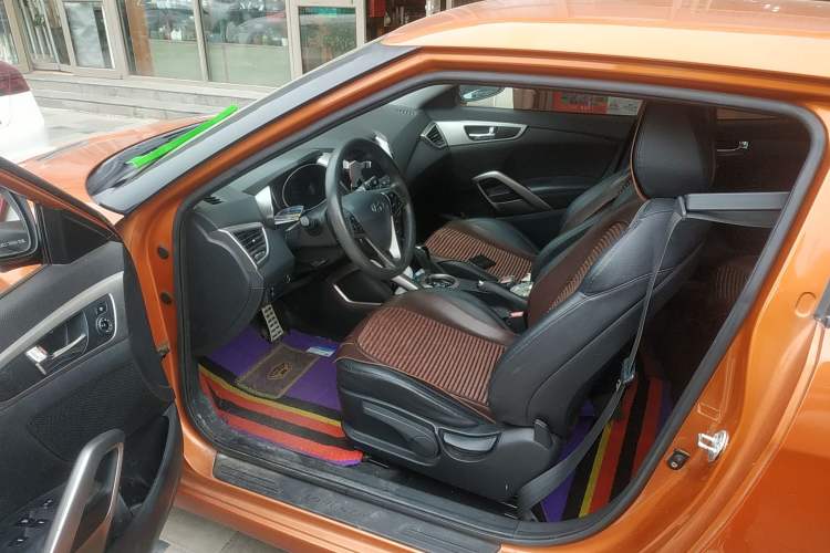 Used Hyundai Veloster 2011 1.6L Automatic Luxury Edition Driver Seat