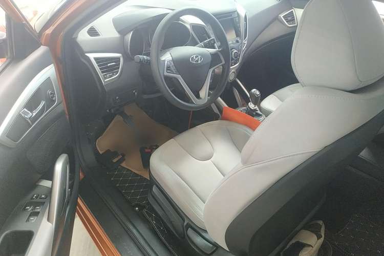 Used Hyundai Veloster 2011 1.6L Manual Comfort Edition Driver Seat