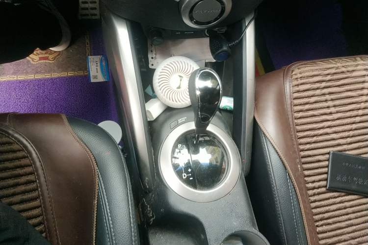 Used Hyundai Veloster 2011 1.6L Automatic Luxury Edition Gear Lever
