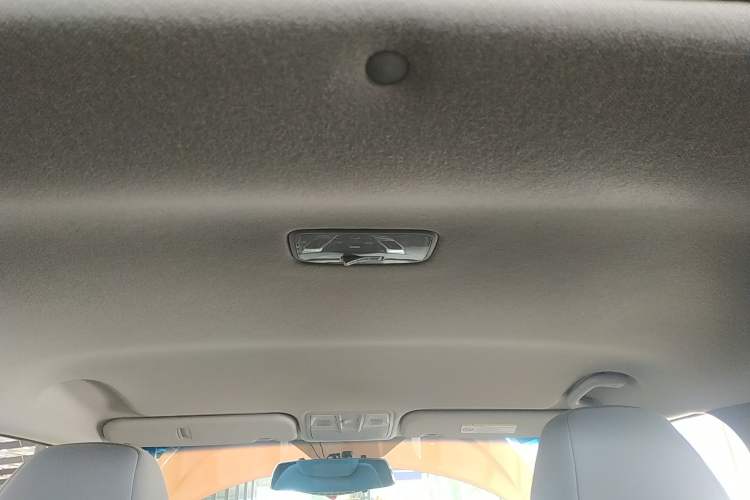 Used Hyundai Veloster 2011 1.6L Manual Comfort Edition Headliner