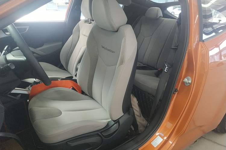 Used Hyundai Veloster 2011 1.6L Manual Comfort Edition Left Front Seat