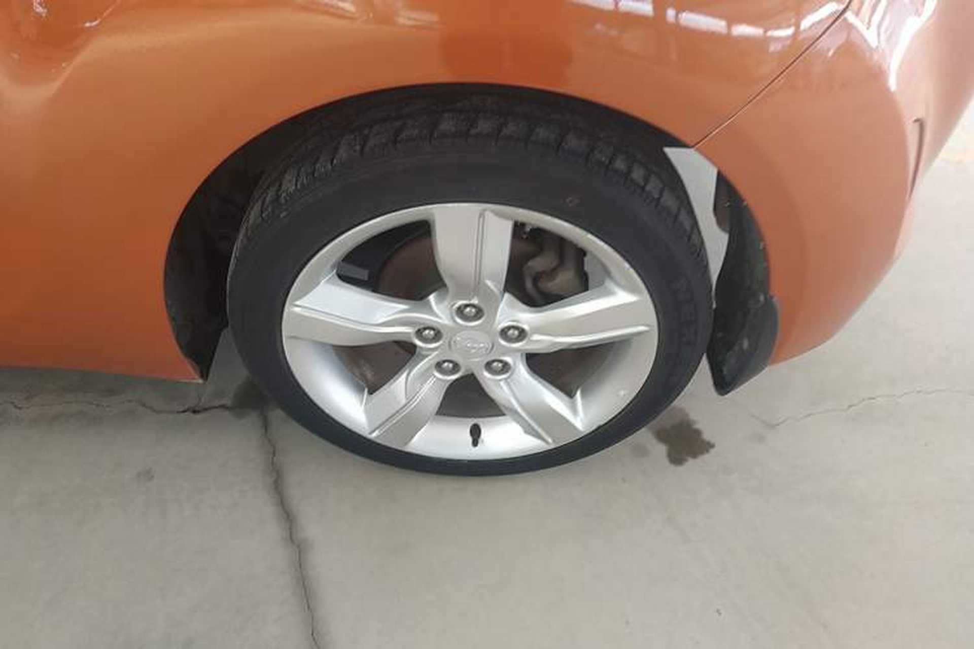 Used Hyundai Veloster 2011 1.6L Manual Comfort Edition Left Rear Wheel Hub