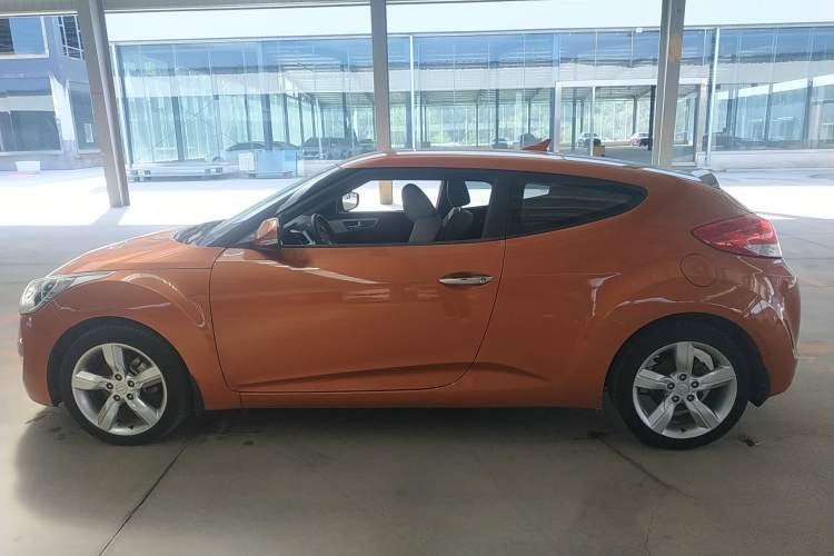 Used Hyundai Veloster 2011 1.6L Manual Comfort Edition Left Side