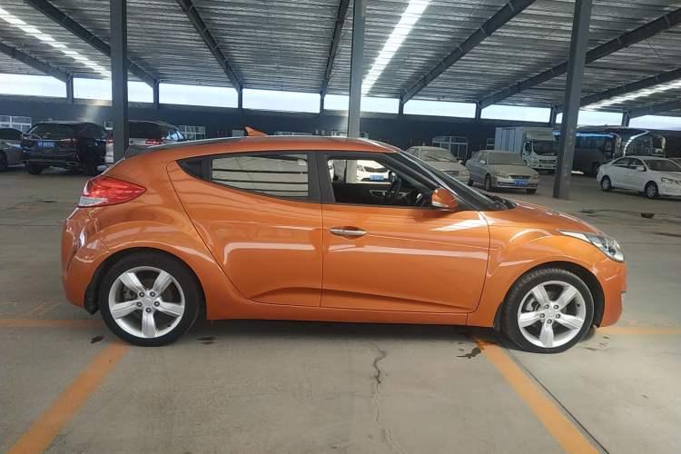 Used Hyundai Veloster 2011 1.6L Manual Comfort Edition Right Side