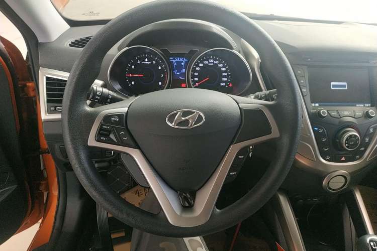 Used Hyundai Veloster 2011 1.6L Manual Comfort Edition Steering Wheel