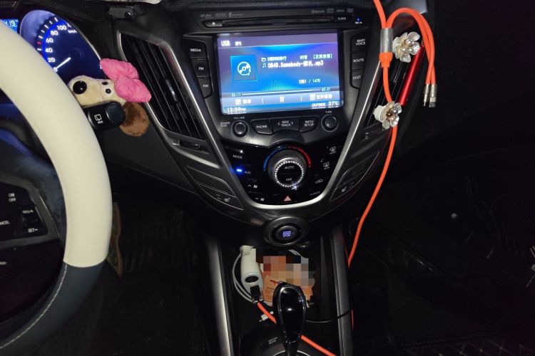 Used Hyundai Veloster 2011 1.6L Automatic Flagship Edition Audio And AC Panel