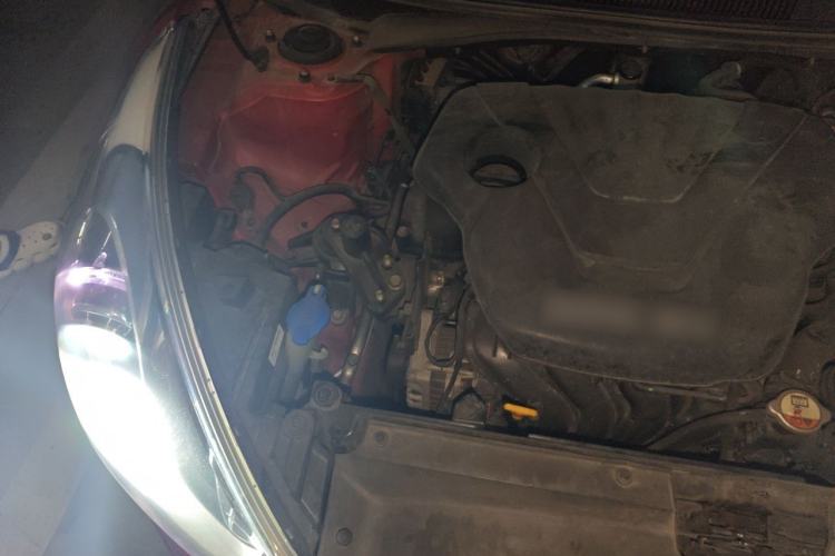 Used Hyundai Veloster 2011 1.6L Automatic Flagship Edition Engine Bay Right