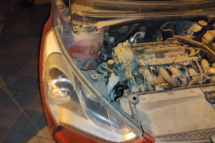 Used Hyundai Veloster 2011 1.6L Automatic Flagship Edition Engine Bay Right