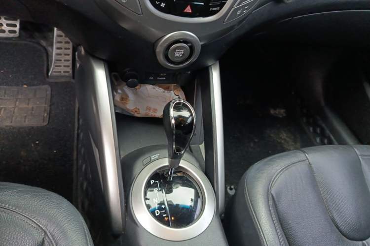 Used Hyundai Veloster 2011 1.6L Automatic Flagship Edition Gear Lever