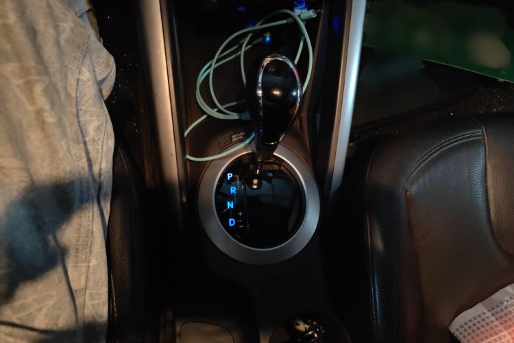 Used Hyundai Veloster 2011 1.6L Automatic Flagship Edition Gear Lever
