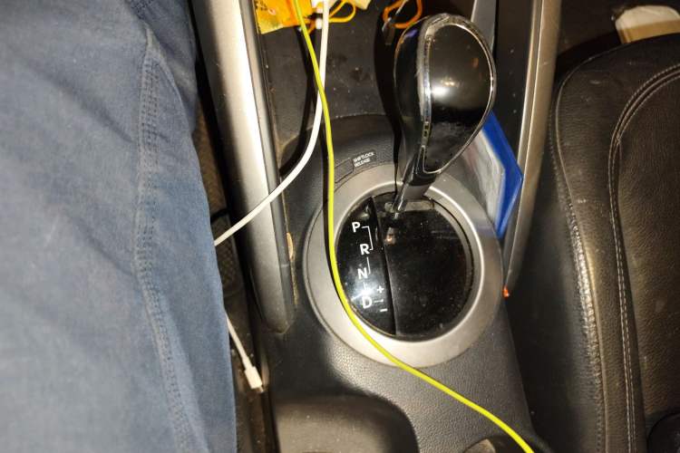 Used Hyundai Veloster 2011 1.6L Automatic Flagship Edition Gear Lever