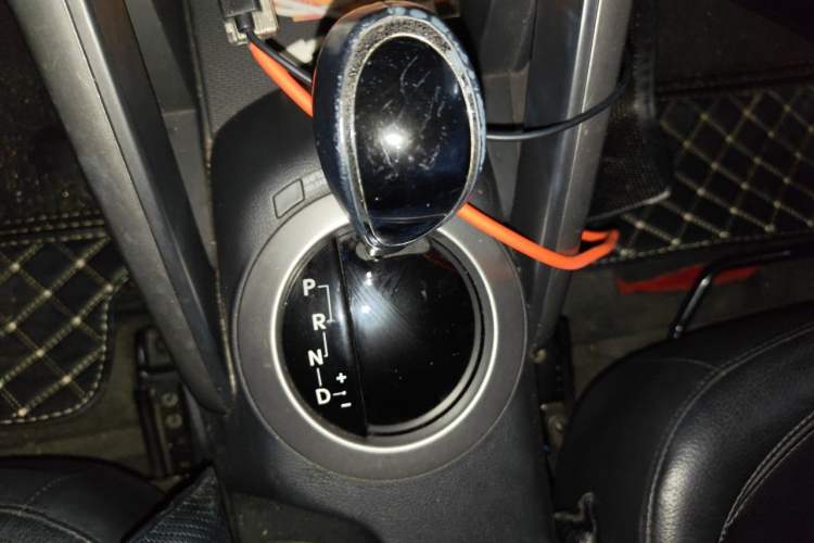 Used Hyundai Veloster 2011 1.6L Automatic Flagship Edition Gear Lever