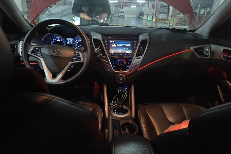 Used Hyundai Veloster 2011 1.6L Automatic Flagship Edition Interior 2