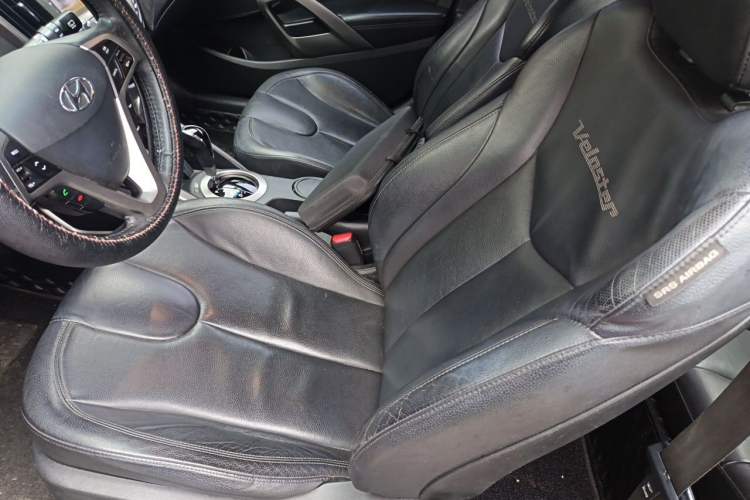 Used Hyundai Veloster 2011 1.6L Automatic Flagship Edition Left Front Seat