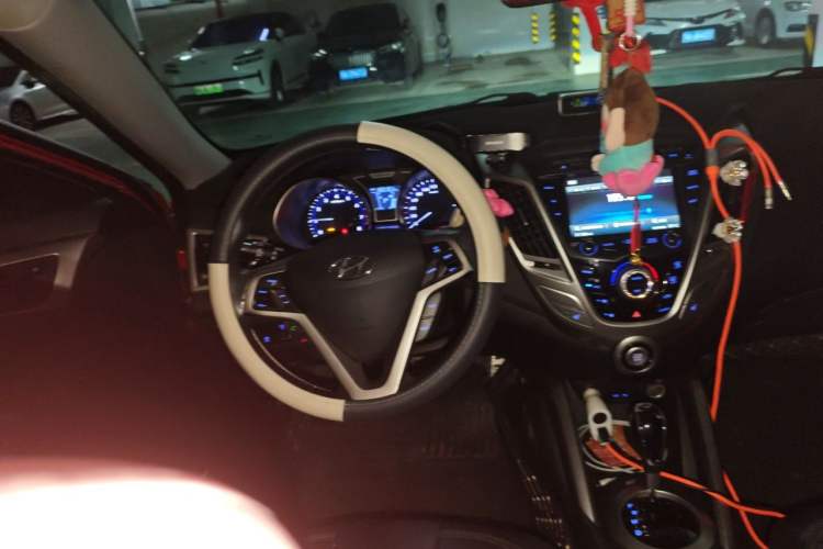 Used Hyundai Veloster 2011 1.6L Automatic Flagship Edition Steering Wheel