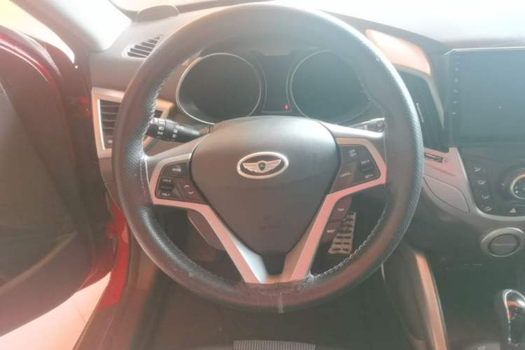 Used Hyundai Veloster 2011 1.6L Automatic Luxury Edition Steering Wheel