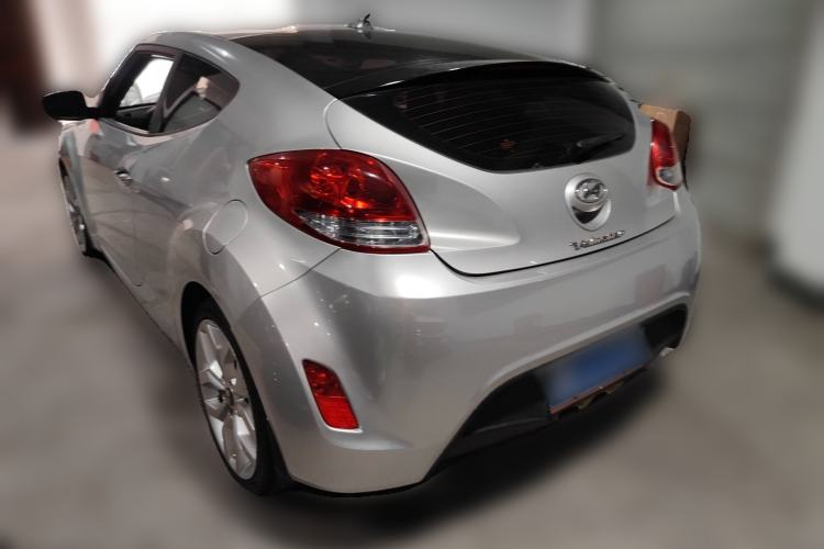 Used Hyundai Veloster 2011 1.6L Automatic Luxury Edition Exterior 3