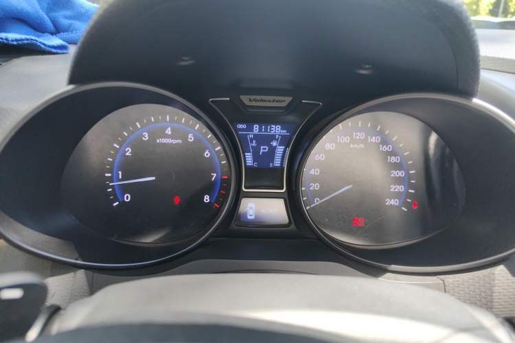 Used Hyundai Veloster 2011 1.6L Automatic Luxury Edition Instrument Cluster
