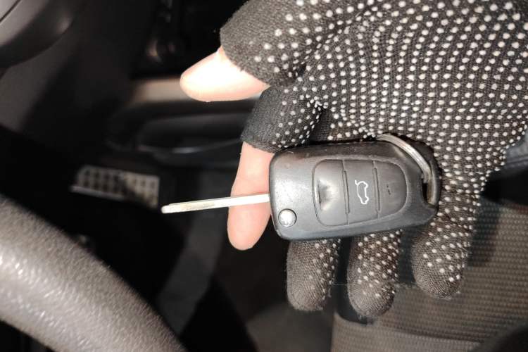 Used Hyundai Veloster 2011 1.6L Automatic Luxury Edition Interior 1