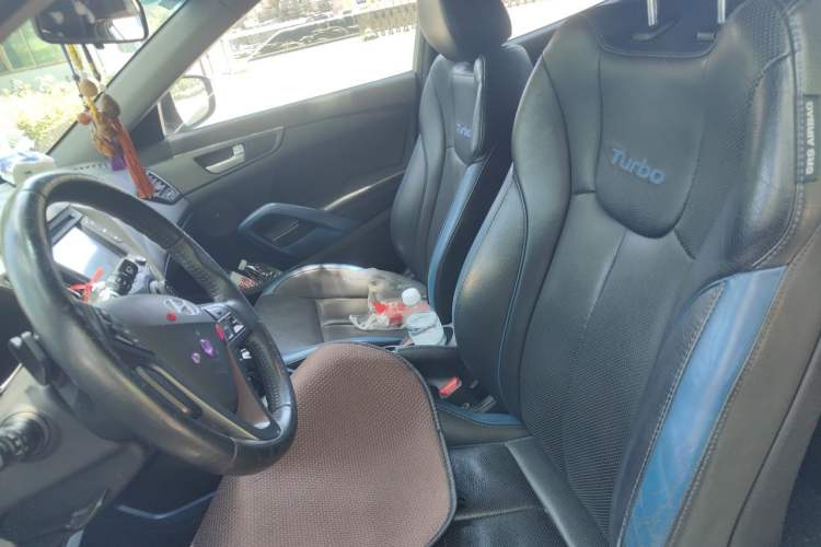 Used Hyundai Veloster 2011 1.6L Automatic Luxury Edition Left Front Seat