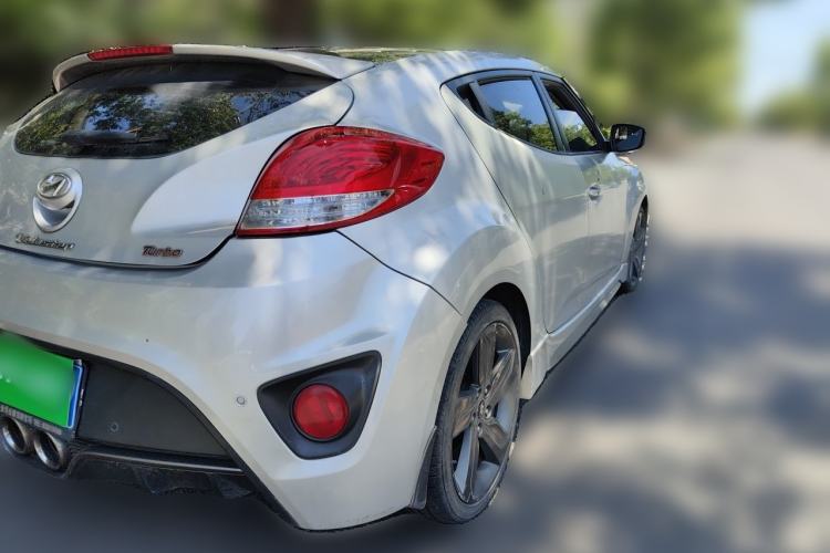Used Hyundai Veloster 2011 1.6L Automatic Luxury Edition Rear Right 45 Deg