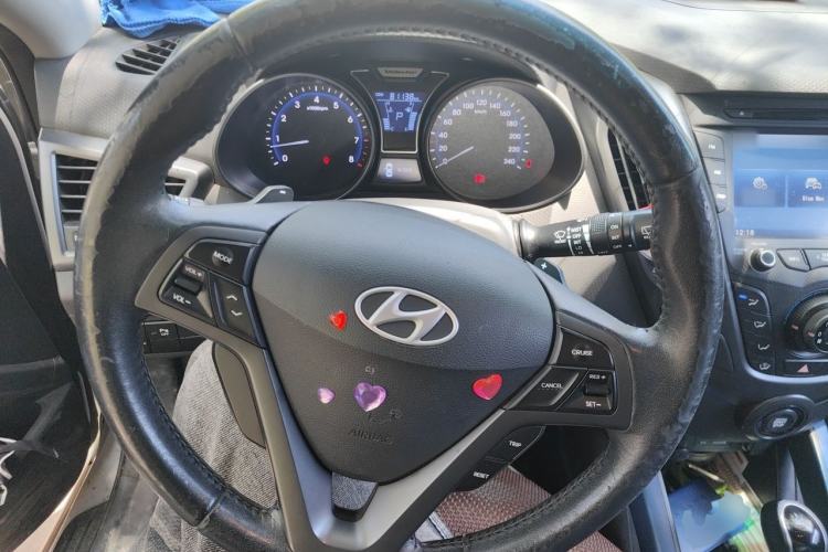 Used Hyundai Veloster 2011 1.6L Automatic Luxury Edition Steering Wheel