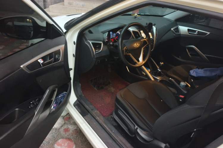 Used Hyundai Veloster 2011 1.6L Manual Comfort Edition Driver Seat