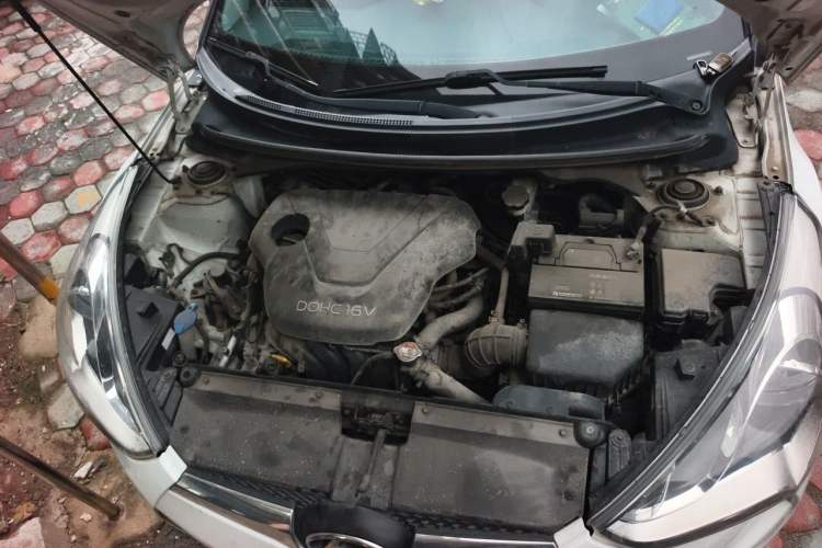 Used Hyundai Veloster 2011 1.6L Manual Comfort Edition Engine Bay