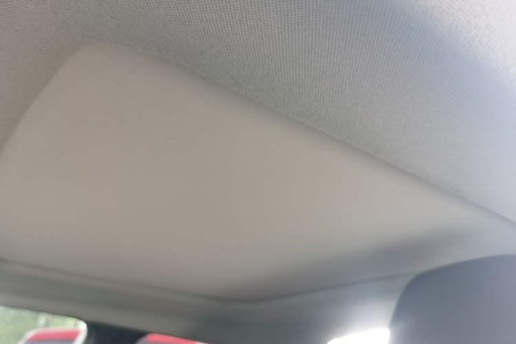 Used Hyundai Veloster 2011 1.6L Automatic Luxury Edition Headliner
