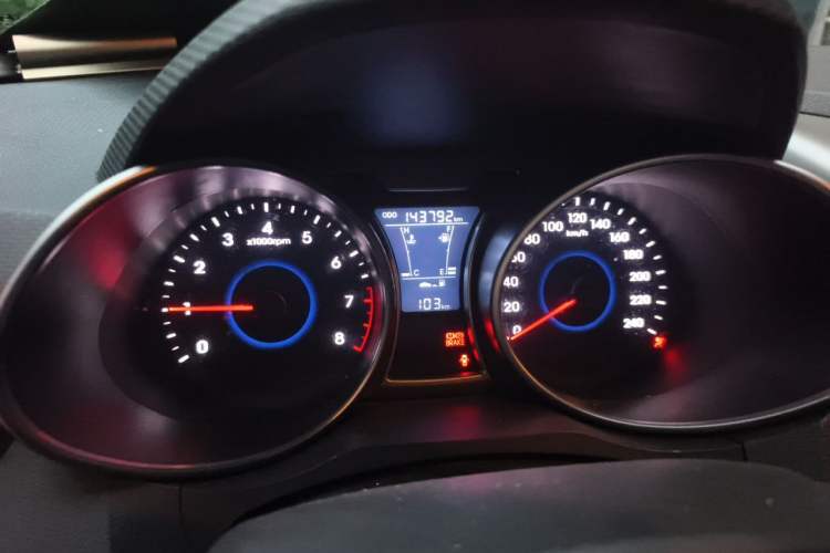 Used Hyundai Veloster 2011 1.6L Manual Comfort Edition Instrument Cluster