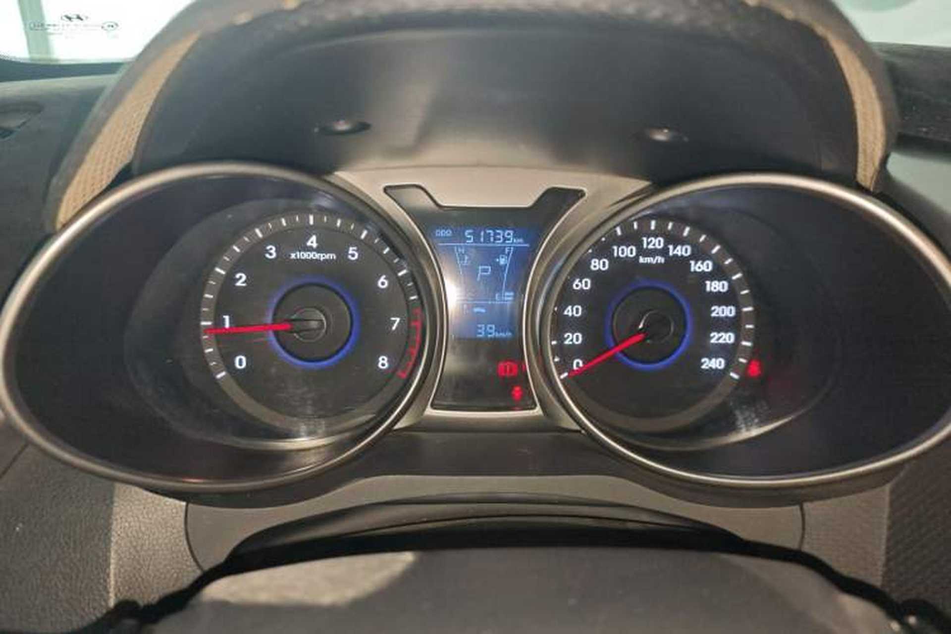Used Hyundai Veloster 2011 1.6L Automatic Luxury Edition Instrument Cluster