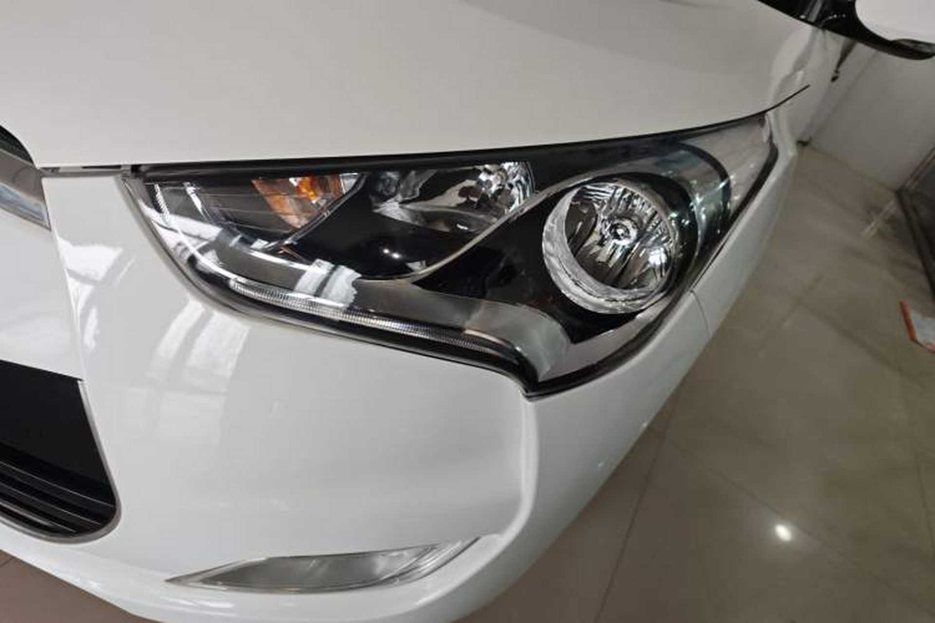 Used Hyundai Veloster 2011 1.6L Automatic Luxury Edition Left Front Headlight