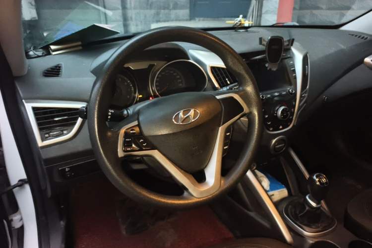 Used Hyundai Veloster 2011 1.6L Manual Comfort Edition Steering Wheel