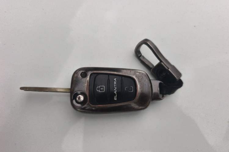 Used Hyundai Veloster 2011 1.6L Manual Comfort Edition Vehicle Key